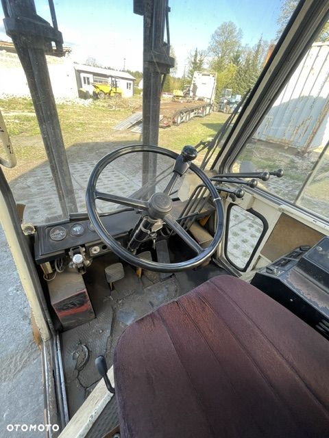 Komatsu FG 118T - 9