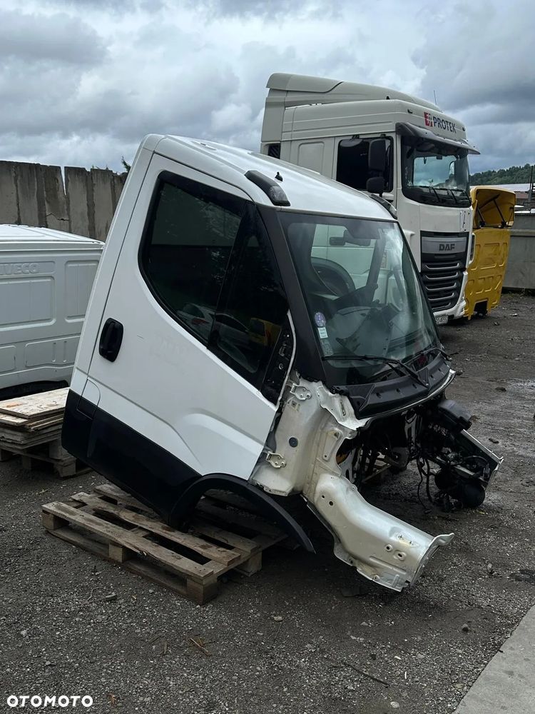 KABINA IVECO DAILY 2014- EURO 6 - 1