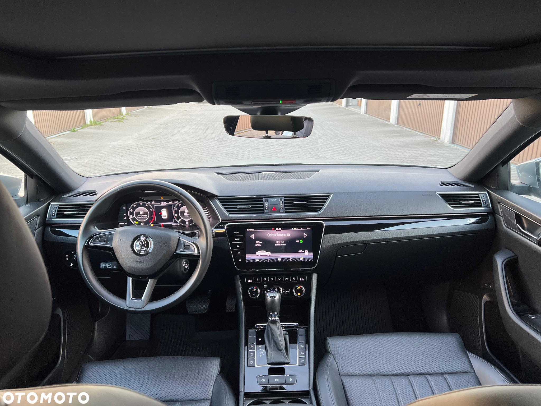 Skoda Superb 2.0 TSI 4x4 L&K DSG - 10