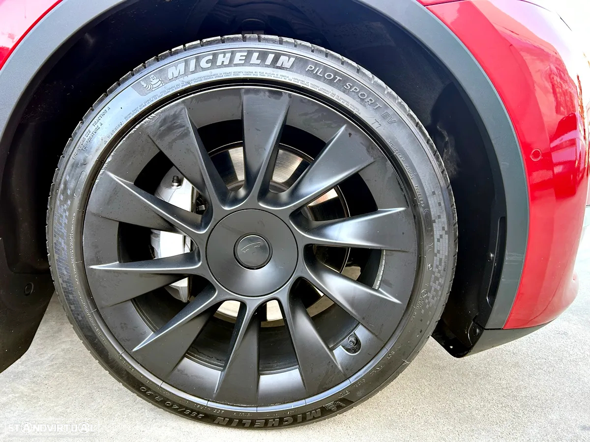Tesla Model Y Long Range Dual Motor AWD - 40