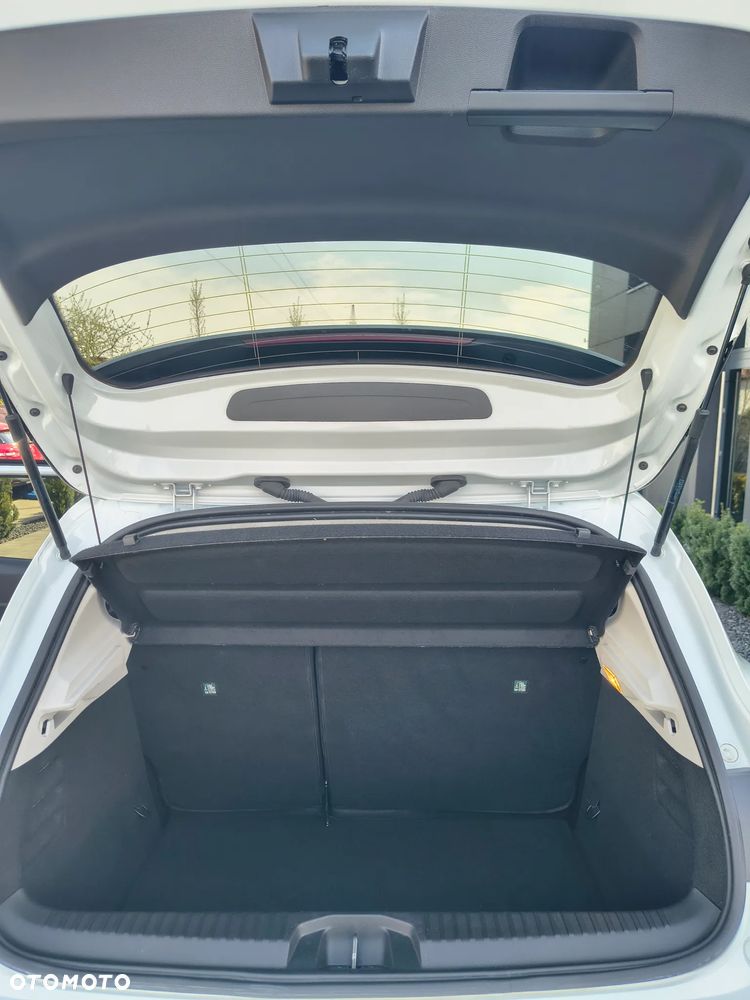 Renault Clio BLUE dCi 100 EVOLUTION - 13