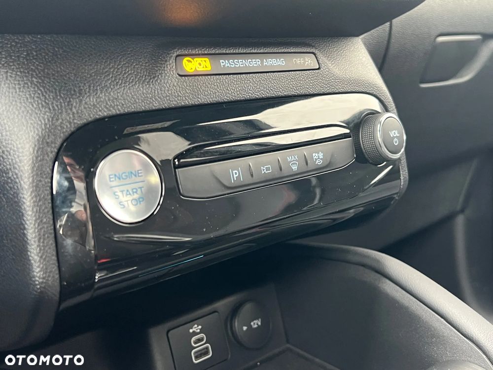 Ford Kuga - 11