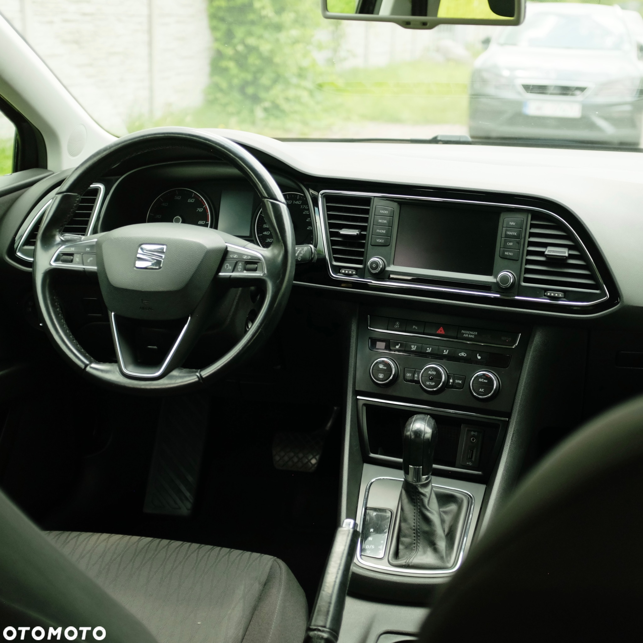 Seat Leon 1.2 TSI Style S&S DSG - 8