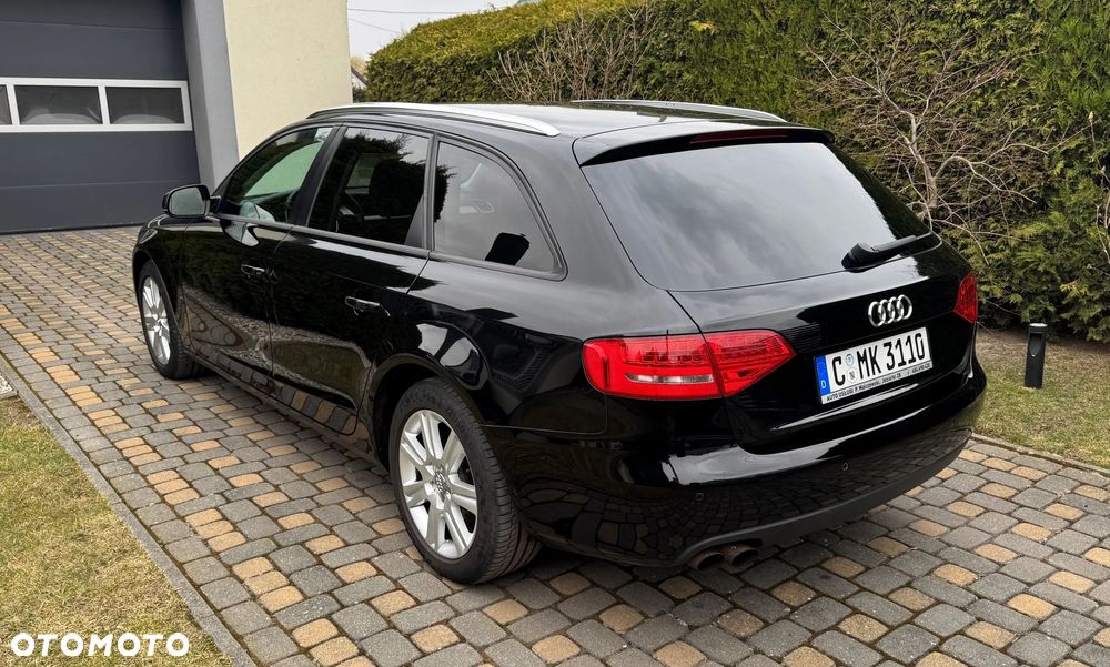 Audi A4 Avant - 4