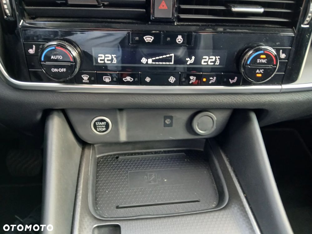 Nissan Qashqai 1.3 DIG-T mHEV N-Connecta Xtronic - 10