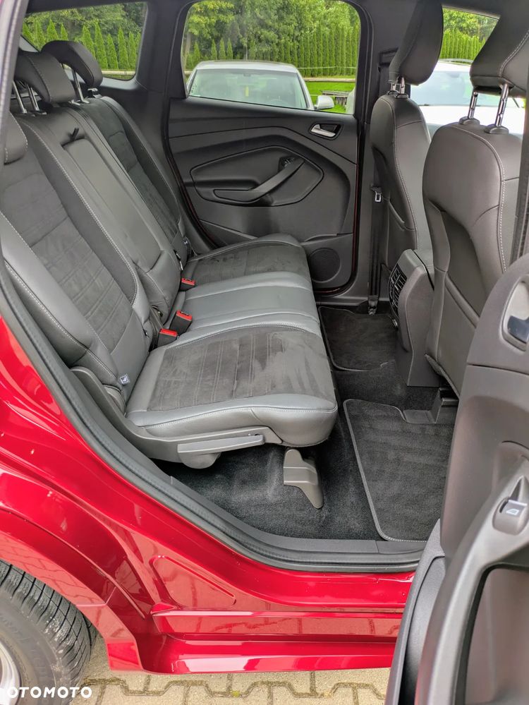 Ford Kuga 1.5 EcoBoost 2x4 ST-Line - 31