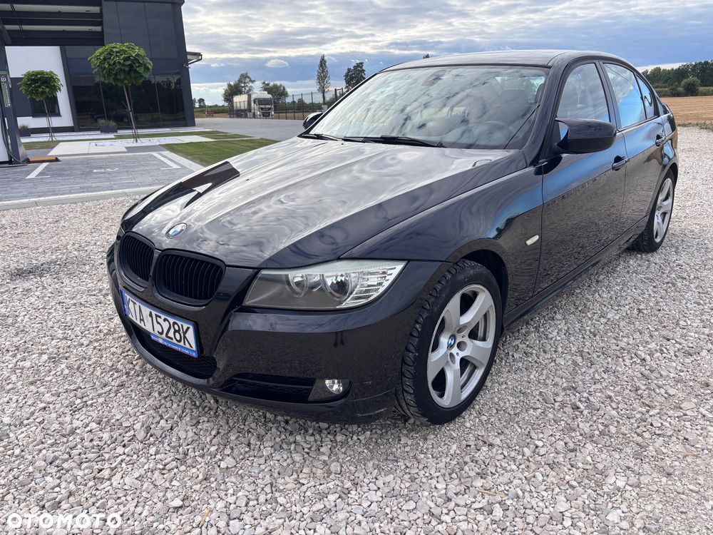 BMW Seria 3 318i - 1