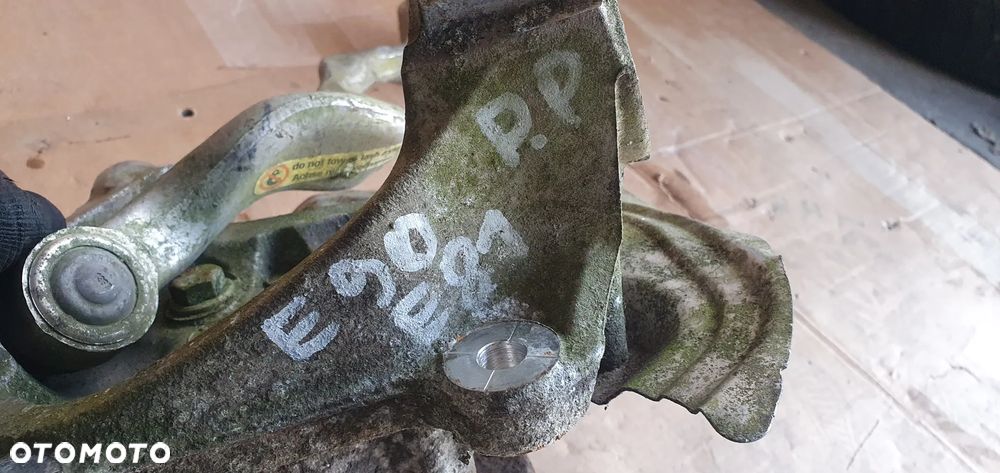 Zwrotnica piasta prawy przód przednia prawa BMW I E81 E87 3 E90 E91 6764444 - 9
