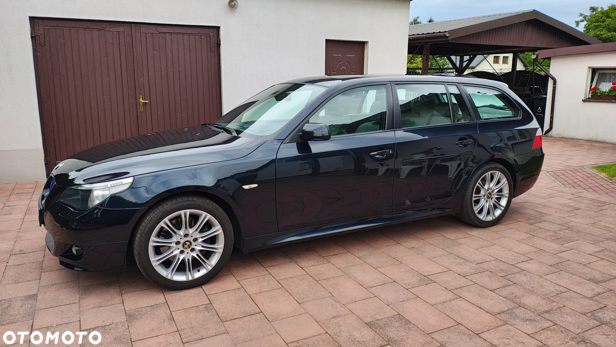 BMW Seria 5 530xd Touring - 2