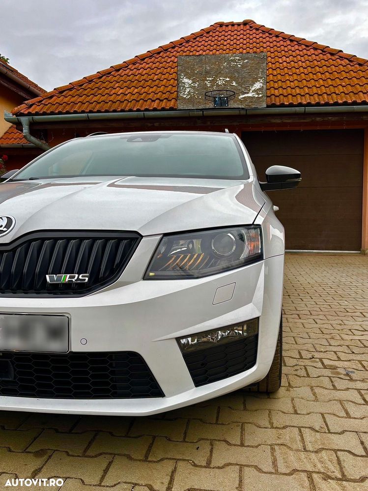 Skoda Octavia 2.0 TDI DSG RS - 4
