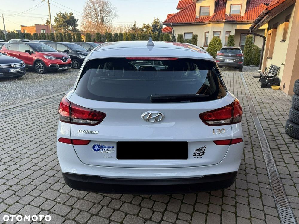Hyundai i30 1.4 BlueDrive Comfort - 8