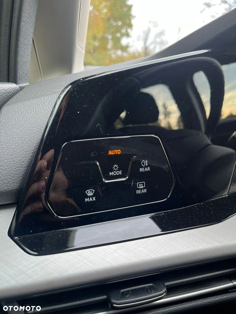 Volkswagen Golf Variant 2.0 TDI SCR Life - 15