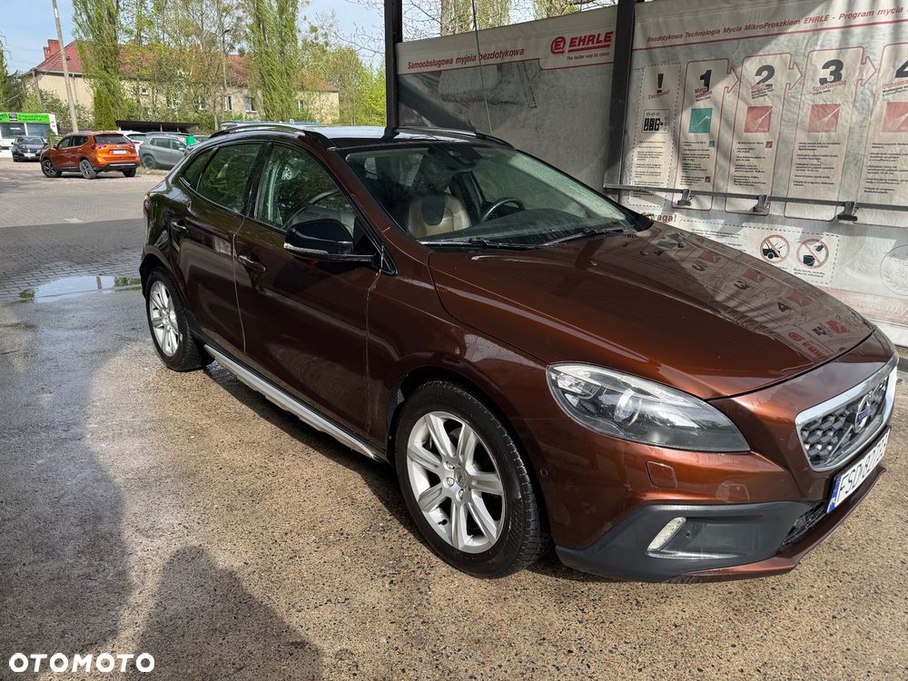 Volvo V40 Cross Country - 4