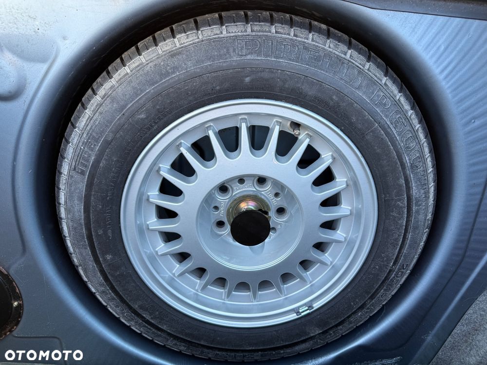 BMW Seria 5 525i - 36