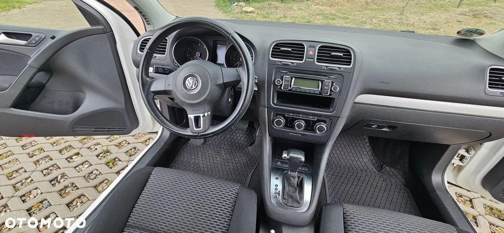 Volkswagen Golf 1.6 DSG Trendline - 16