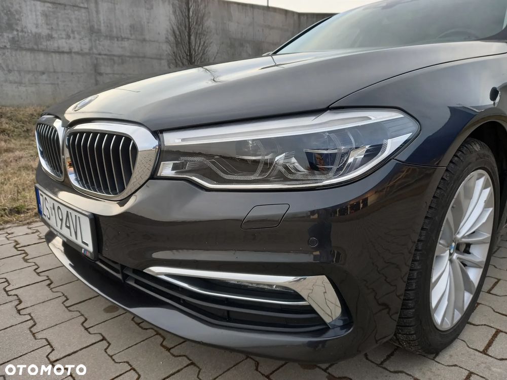 BMW Seria 5 530i xDrive Luxury Line - 38