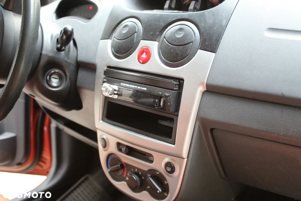Chevrolet Matiz - 14