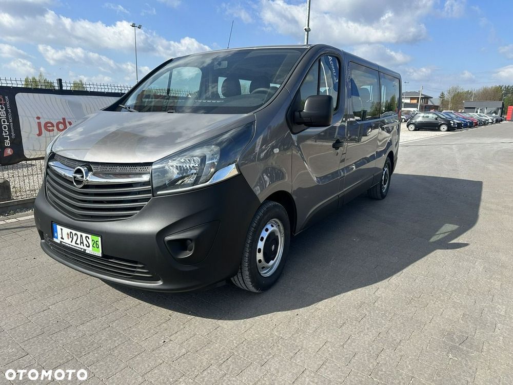 Opel Vivaro - 1