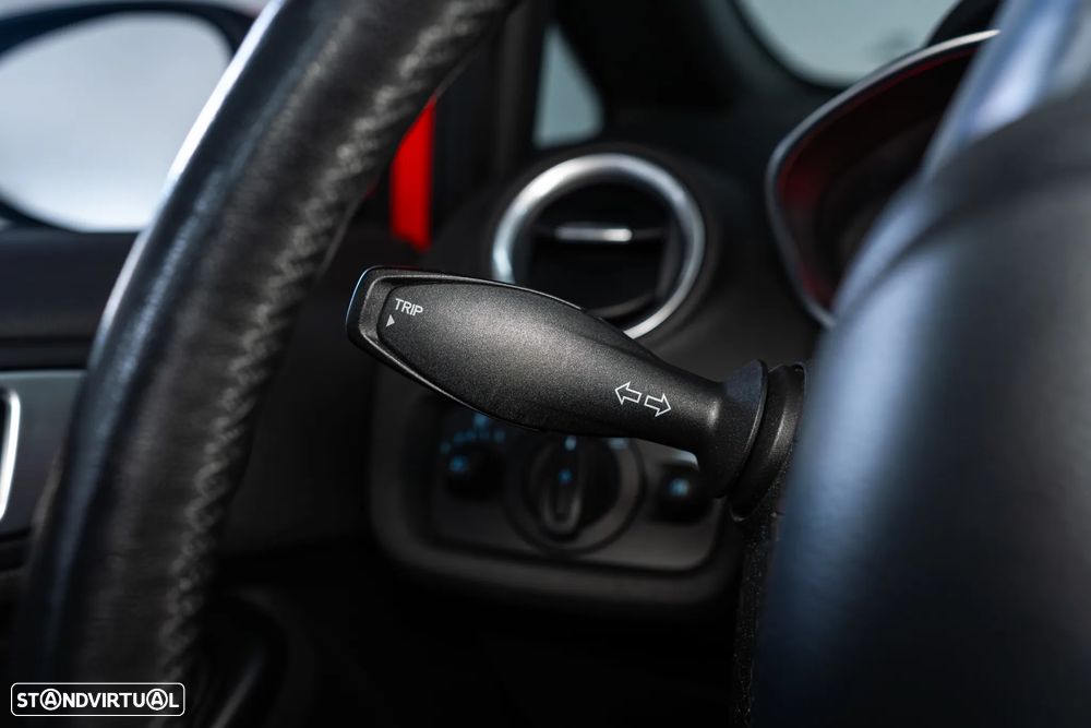 Ford Fiesta 1.6 EcoBoost c/ Pack Pele Desportiva ST - 49