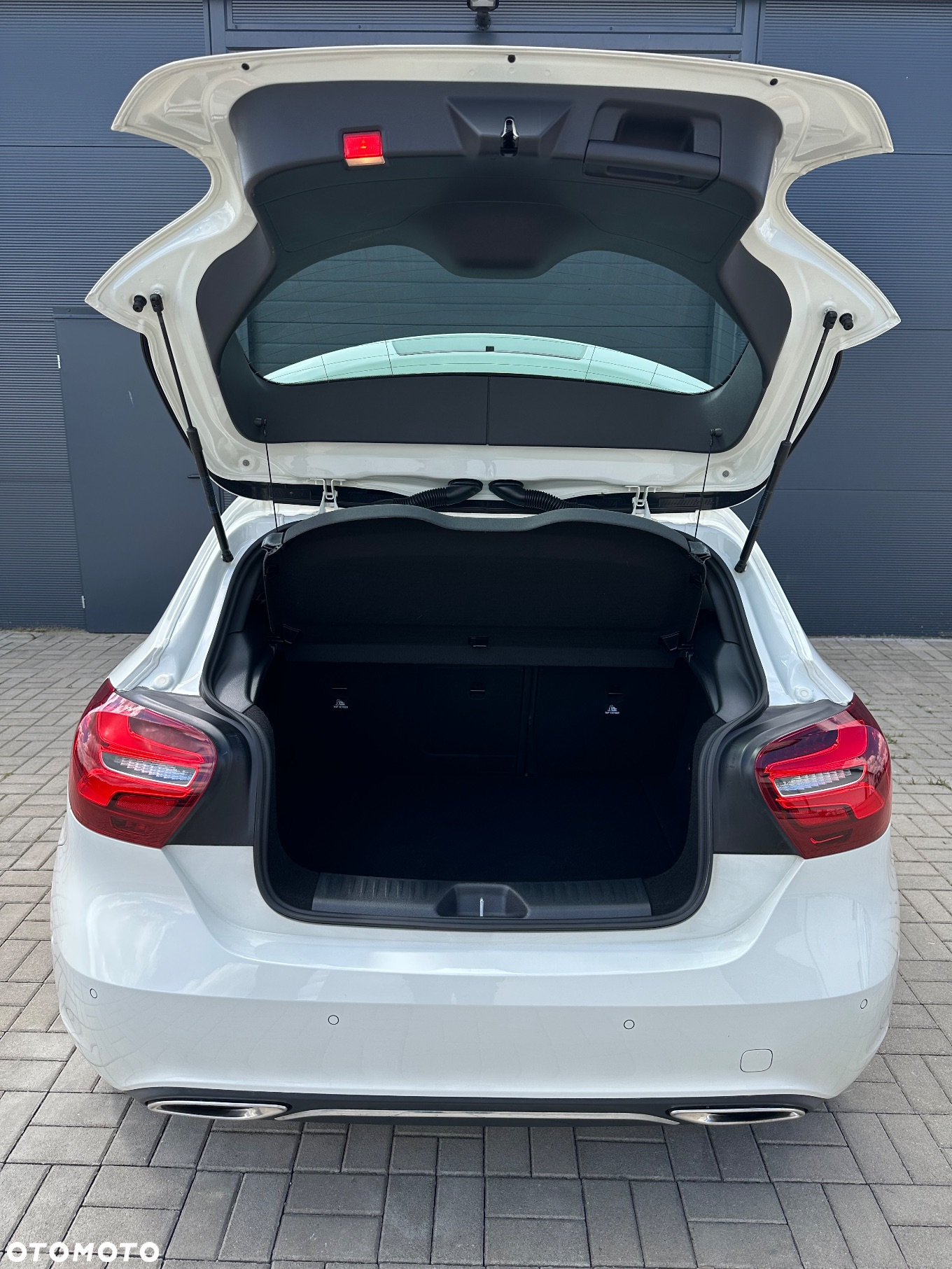 Mercedes-Benz Klasa A 180 (BlueEFFICIENCY) Urban - 9