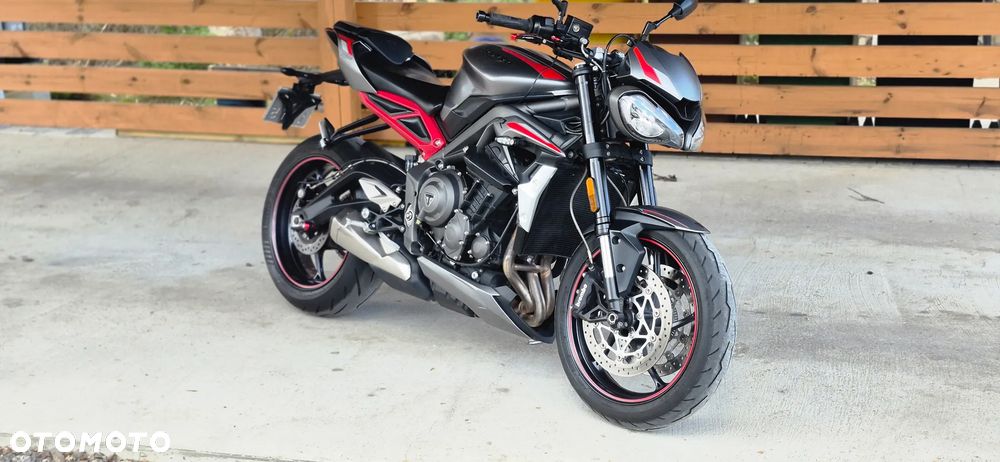 Triumph Street Triple - 25