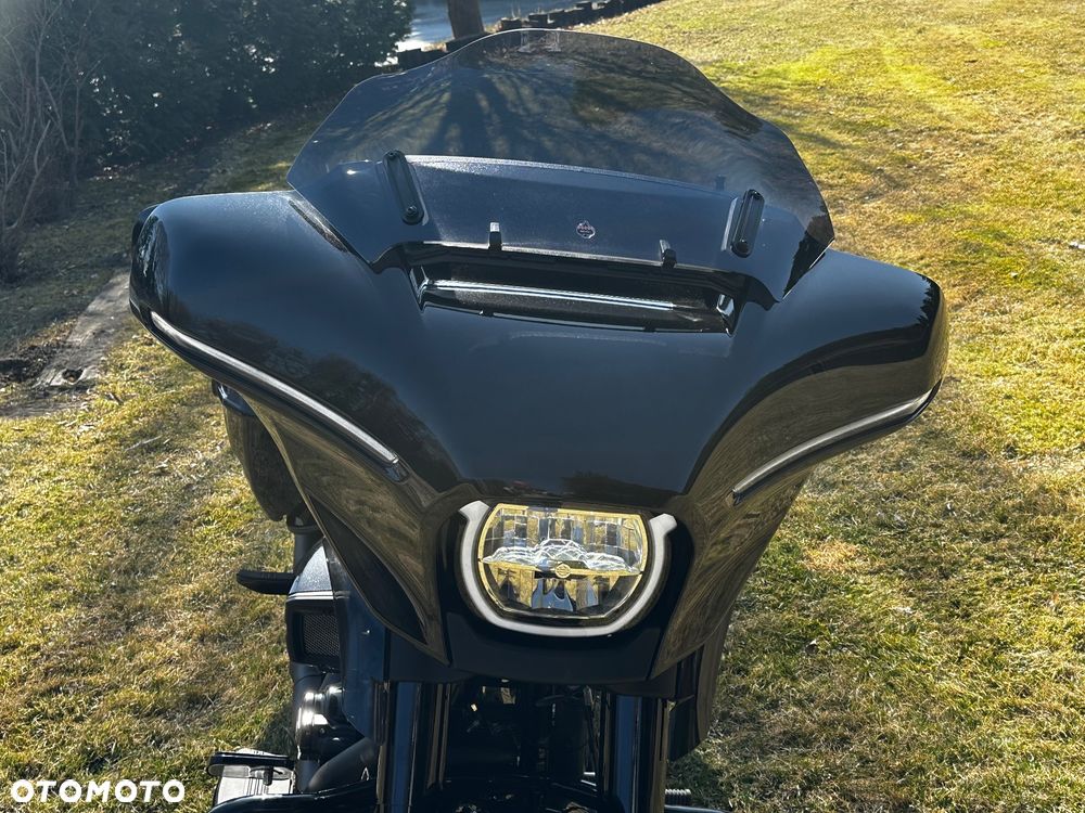 Harley-Davidson Touring Street Glide - 16