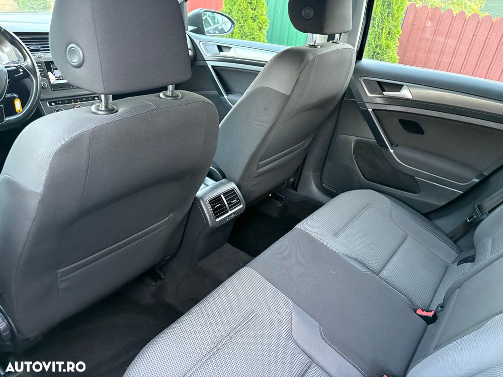 Volkswagen Golf 1.6 TDI BlueMotion Technology Cup - 9