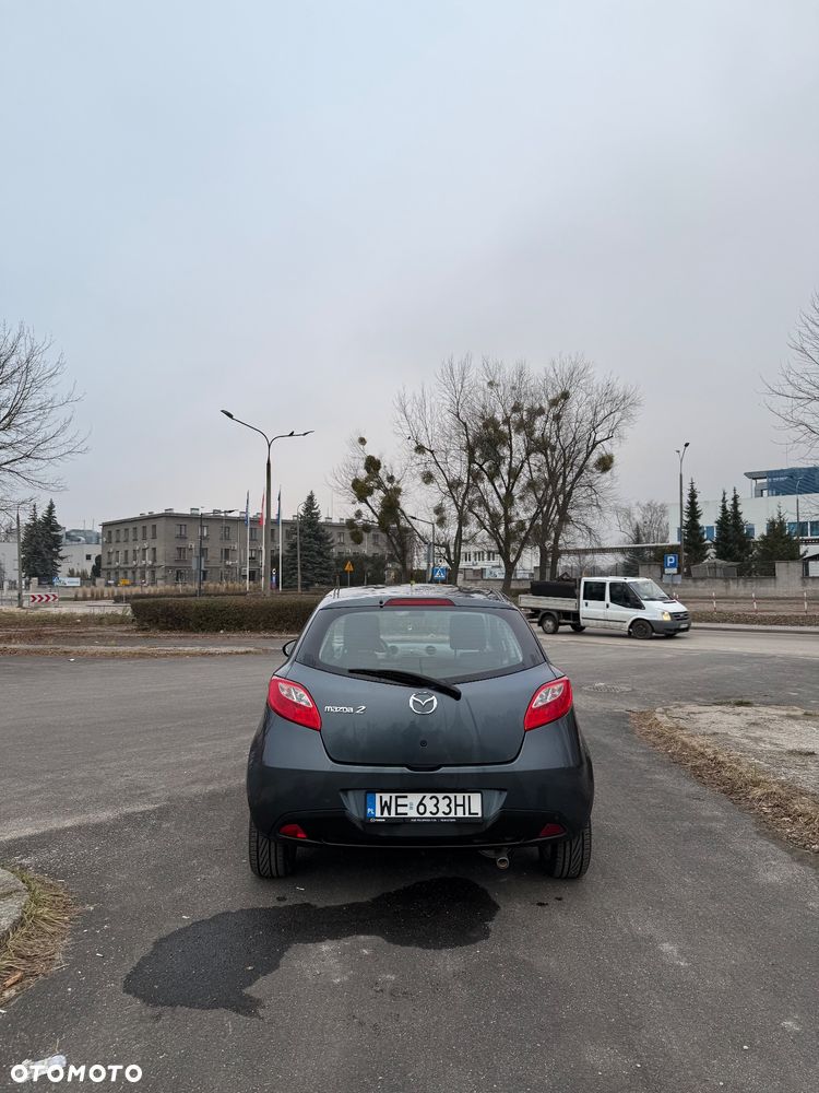 Mazda 2 - 5