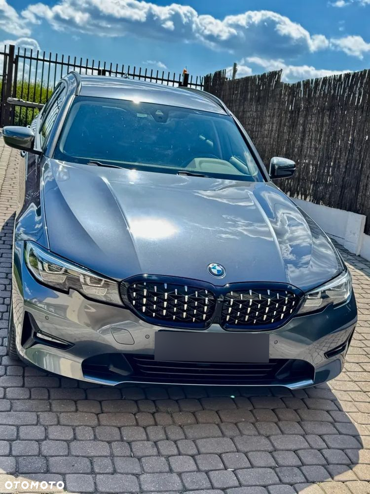 BMW Seria 3 320d Touring xDrive - 3