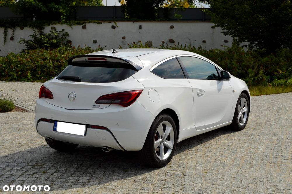 Opel Astra IV GTC 2.0 CDTI Bi-Turbo S&S - 6