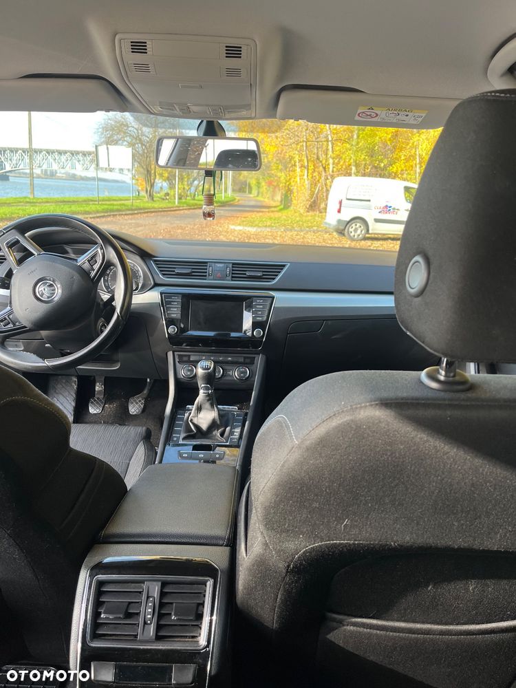 Skoda Superb 1.6 TDI Style Greenline - 10