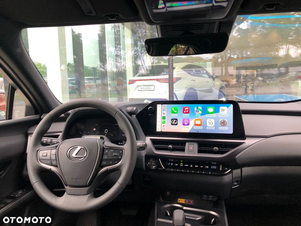 Lexus UX 300h F Sport Design - 5