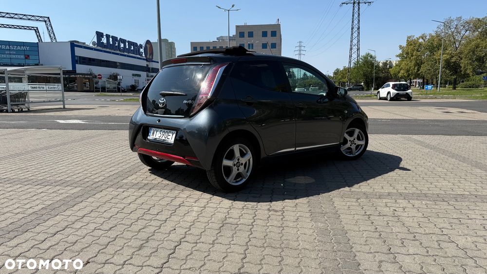 Toyota Aygo x-wave - 15