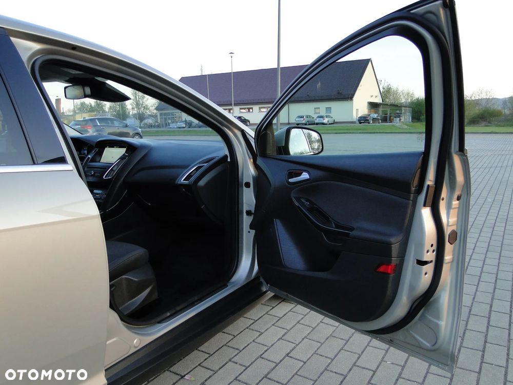 Ford Focus 1.0 EcoBoost STart-Stopp-System TITANIUM X - 21