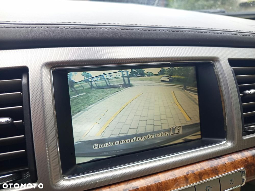 Jaguar XF 3.0 V6 D Luxury - 21