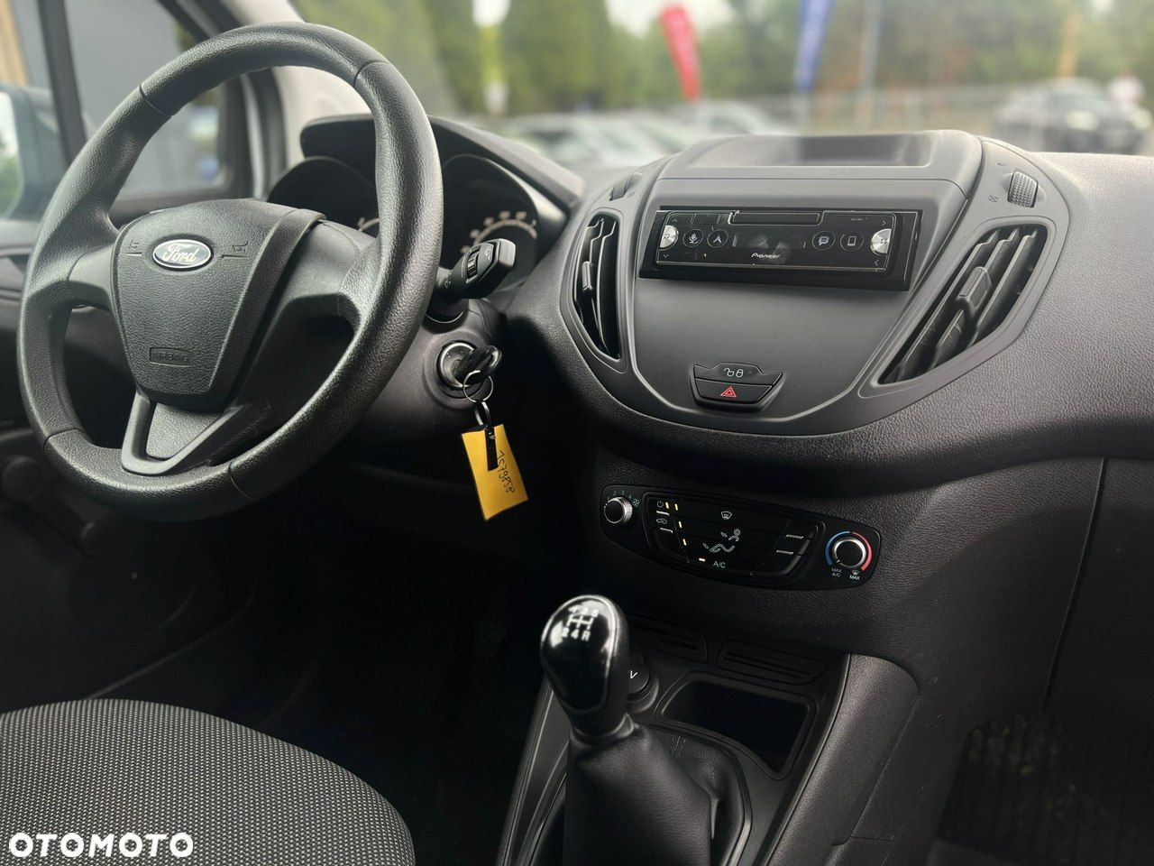 Ford Transit Courier 1.5 TDCi Ambiente - 18