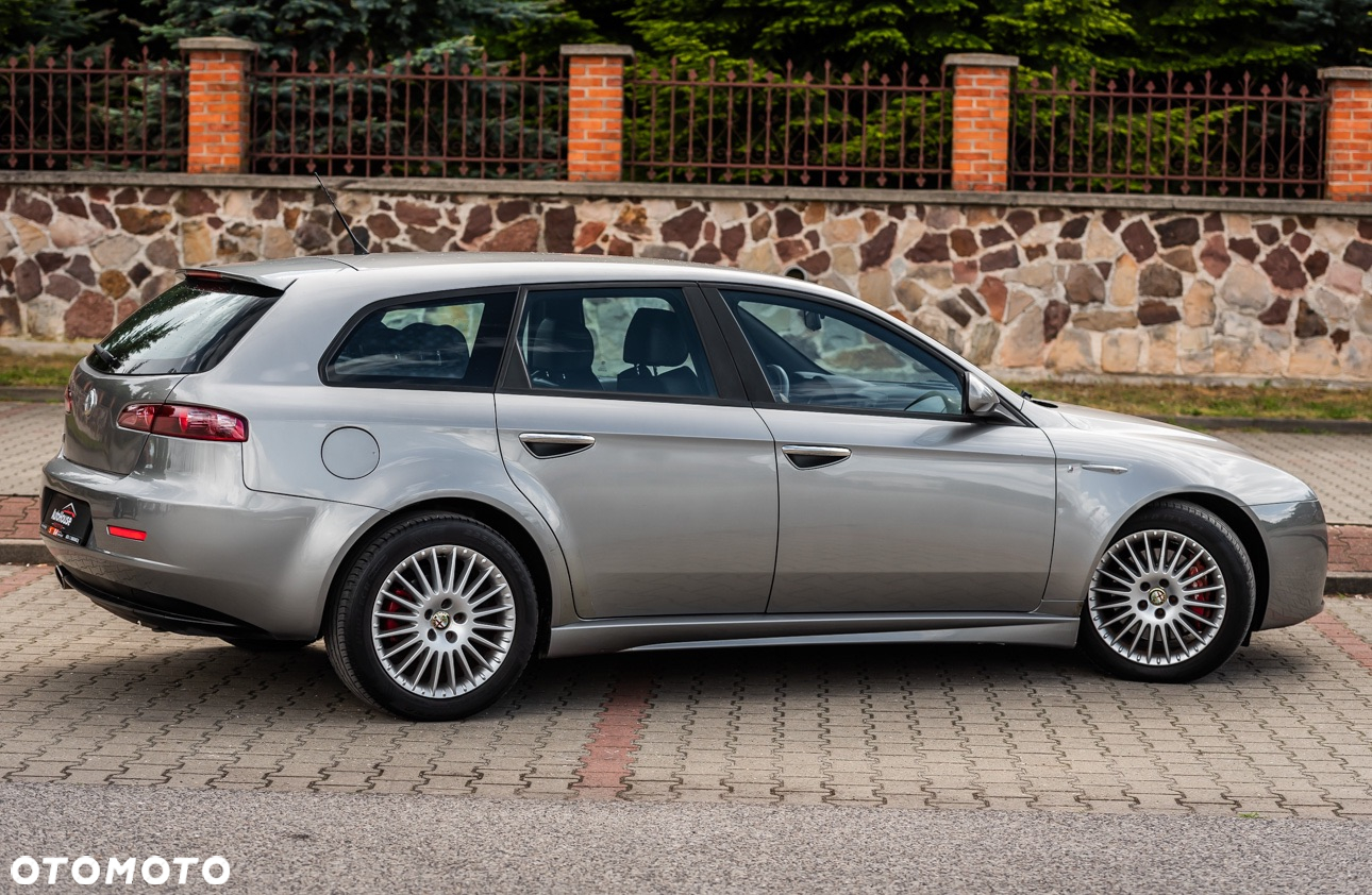 Alfa Romeo 159 1.9JTDM ti - 15