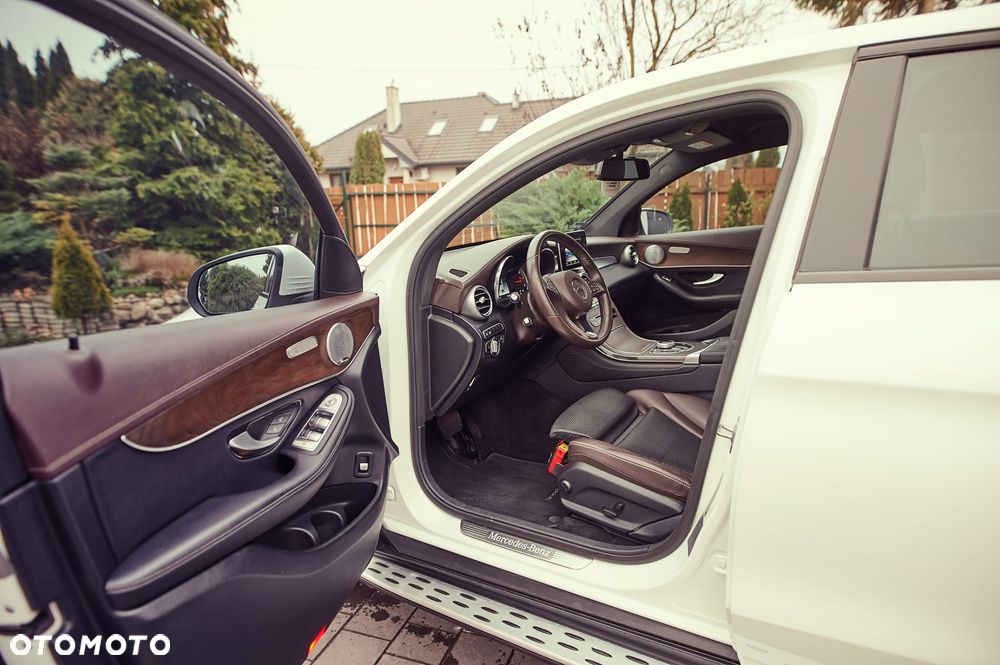 Mercedes-Benz GLC - 23