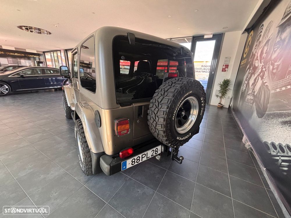Jeep Wrangler 4.0 Auto Sahara - 20