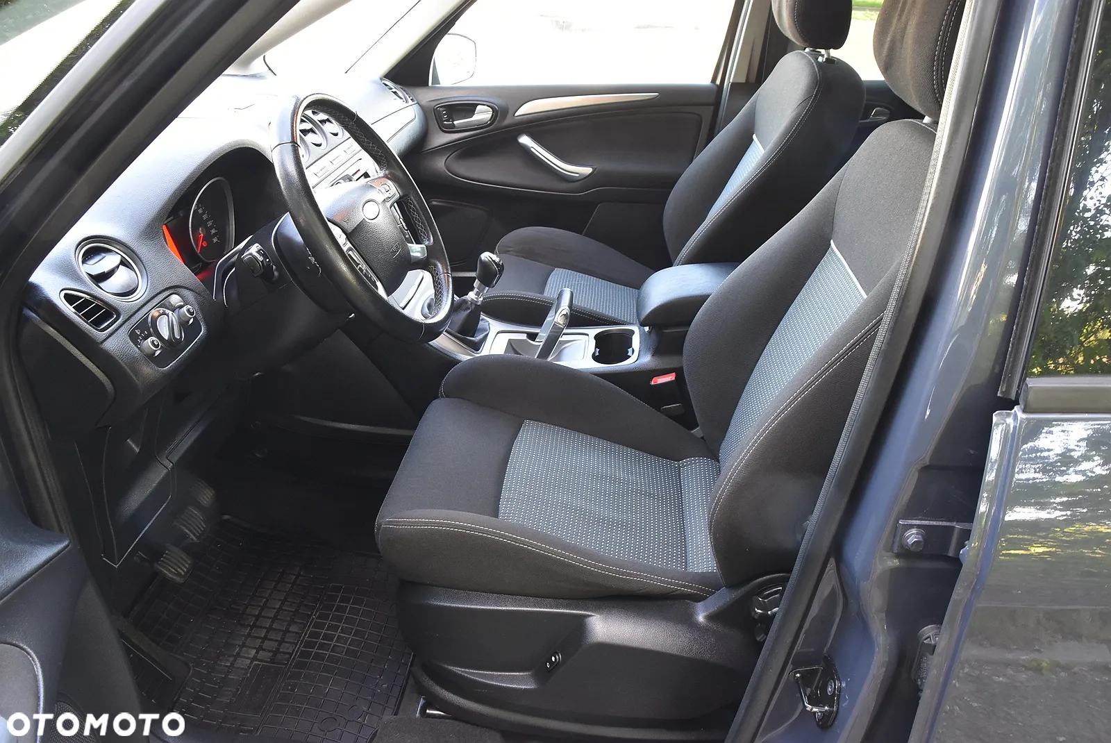 Ford S-Max - 27