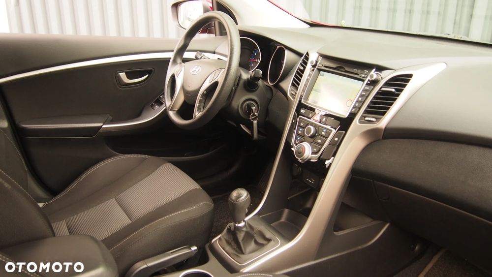 Hyundai i30 1.4 Passion - 24