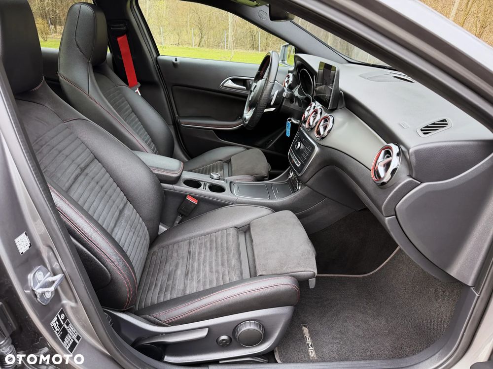 Mercedes-Benz GLA 200 7G-DCT AMG Line - 17