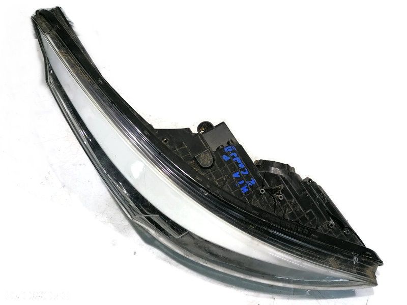 KIA CEE'D II 13r LAMPA PRAWY PRZÓD XENON 92102-A2390 - 2