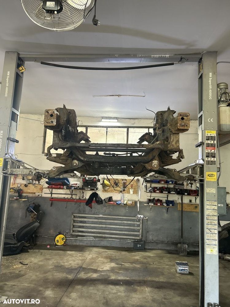 Sasiu Toyota Land Cruiser J12 3.0 D - 4D 2003 2002 - 2010 SUV (1305) - 1