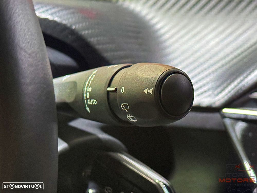 Peugeot 2008 1.2 PureTech SE Style - 25