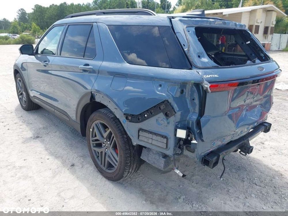 Ford Explorer - 3