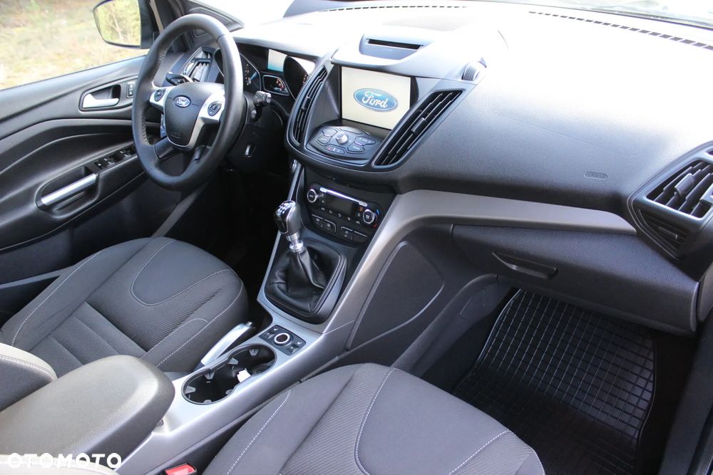 Ford Kuga 2.0 TDCi 4x4 Titanium - 20