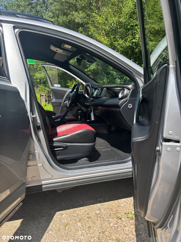 Toyota RAV4 Hybrid Selection 4x4 - 16
