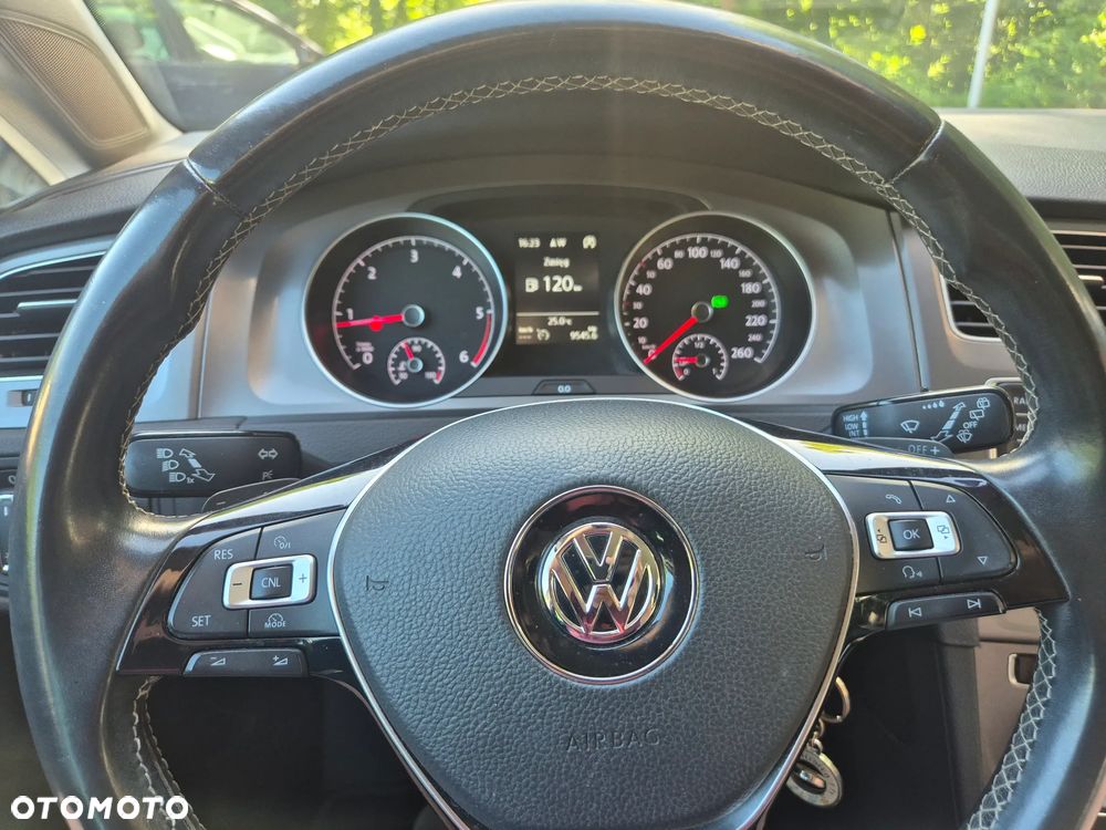 Volkswagen Golf 1.6 TDI BlueMotion Technology DSG Lounge - 18