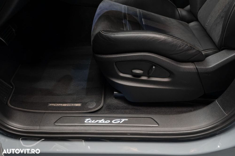 Porsche Cayenne Coupe - 16